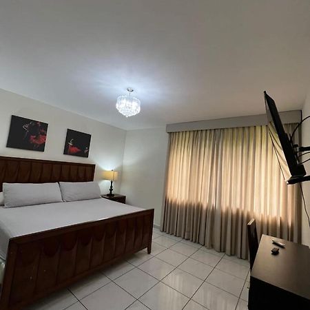 Casa Pamplona Hotel Сан Салвадор Екстериор снимка